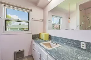 2014 Ocean Beach Hwy, Longview, WA 98632 - Photo 17