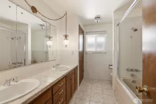 8957 188th St SW, Edmonds, WA 98026 - Photo 21