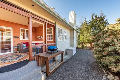 2010 Westview Dr, Port Angeles, WA 98363 - Photo 23