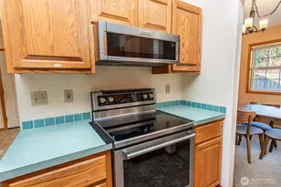 2010 Westview Dr, Port Angeles, WA 98363 - Photo 11