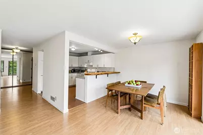17918 23rd Lane NE #302, Shoreline, WA 98155 - Photo 7