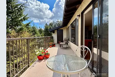 17918 23rd Lane NE #302, Shoreline, WA 98155 - Photo 1