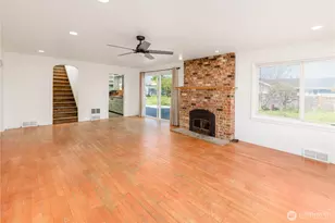 405 W Spruce St, Sequim, WA 98362 - Photo 3