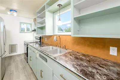405 W Spruce Street, Sequim, WA 98362 - Photo 7