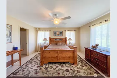 333 Bonaparte Lake Road, Tonasket, WA 98859 - Photo 15