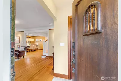 803 W Armour Street, Seattle, WA 98119 - Photo 5