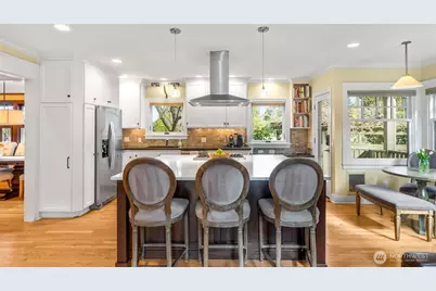 803 W Armour Street, Seattle, WA 98119 - Photo 13