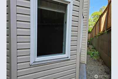 2530 15th Avenue W #303, Seattle, WA 98119 - Photo 15