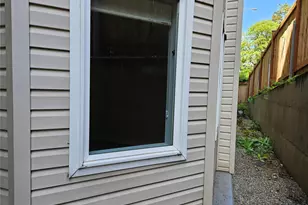 2530 15th Ave W, Seattle, WA 98119 - Photo 15