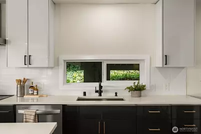 3820 45th Avenue S, Seattle, WA 98118 - Photo 15