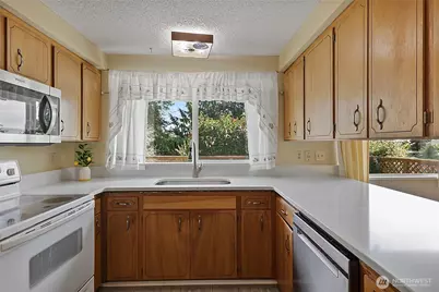 4032 Meridian Avenue N, Marysville, WA 98271 - Photo 13