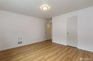 7618 Greenwood Ave N, Seattle, WA 98103 - Photo 13