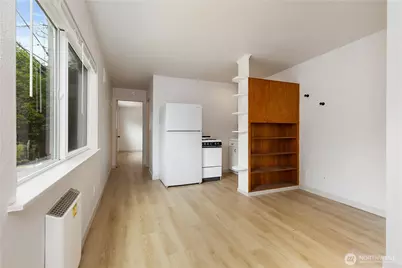 7618 Greenwood Avenue N, Seattle, WA 98103 - Photo 5