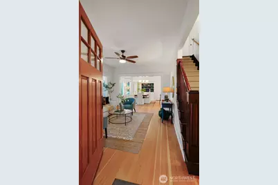 6703 17th Avenue NW, Seattle, WA 98117 - Photo 3