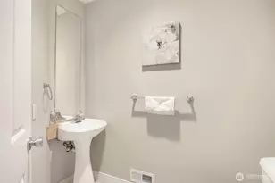 1100 N 31st St, Renton, WA 98056 - Photo 19
