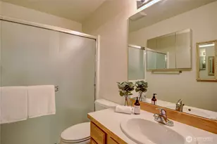 1051 Fidalgo Dr, Burlington, WA 98233 - Photo 15