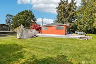 176 Maple St, Camano Island, WA 98282 - Photo 31
