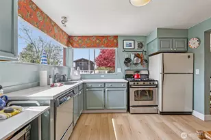 176 Maple St, Camano Island, WA 98282 - Photo 13