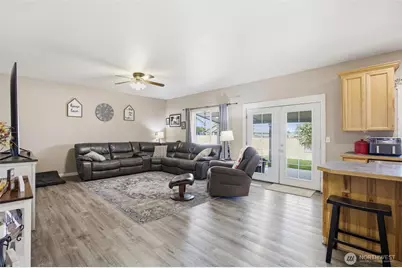 802 Willow Avenue NE, Quincy, WA 98848 - Photo 7