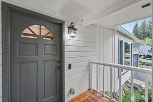 8203 181st Ave E, Bonney Lake, WA 98391 - Photo 5
