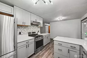 8203 181st Ave E, Bonney Lake, WA 98391 - Photo 17