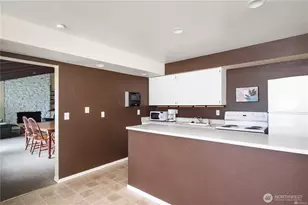 12423 NE 131st Ct, Kirkland, WA 98034 - Photo 17
