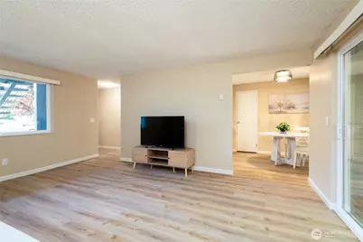 17302 NE 45th Street #101, Redmond, WA 98052 - Photo 3