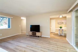 17302 NE 45th St, Redmond, WA 98052 - Photo 3