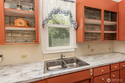 318 W 8th Street, Port Angeles, WA 98362 - Photo 15