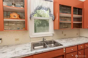 318 W 8th St, Port Angeles, WA 98362 - Photo 15