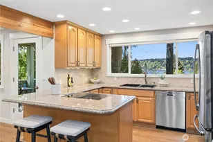 5100 Crystal Springs Dr NE, Bainbridge Island, WA 98110 - Photo 9