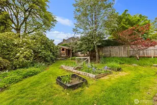10434 NE 17th St, Bellevue, WA 98004 - Photo 31