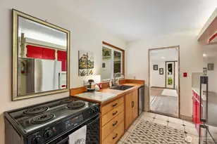 10434 NE 17th St, Bellevue, WA 98004 - Photo 13