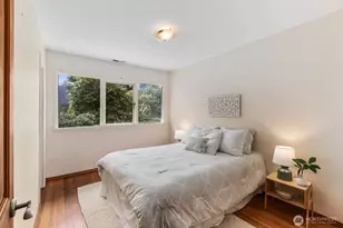 10434 NE 17th St, Bellevue, WA 98004 - Photo 15