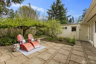 10434 NE 17th St, Bellevue, WA 98004 - Photo 27