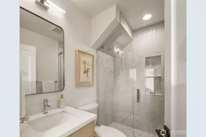 1004 48th Street #B, Seattle, WA 98103 - Photo 5