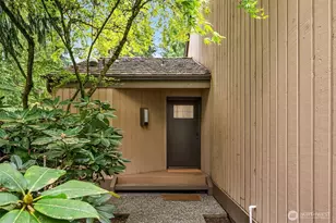 20819 NE 25th St, Sammamish, WA 98074 - Photo 3