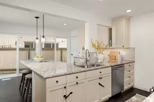 20819 NE 25th St, Sammamish, WA 98074 - Photo 11