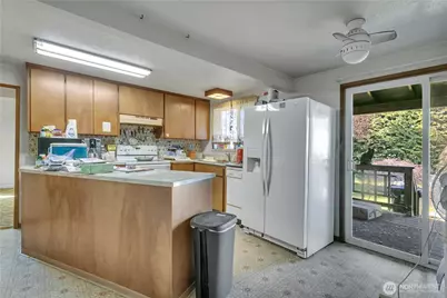 815 E 60th Street, Tacoma, WA 98404 - Photo 9