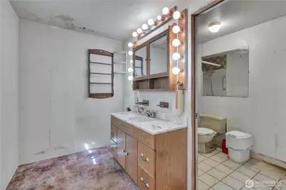 815 E 60th Street, Tacoma, WA 98404 - Photo 17