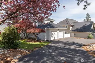 4124 Lakeview Pl, Chelan, WA 98816 - Photo 3