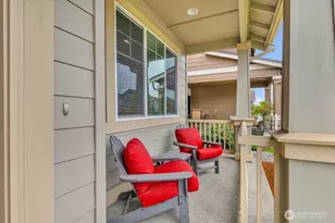 1008 31st St NW, Puyallup, WA 98371 - Photo 5