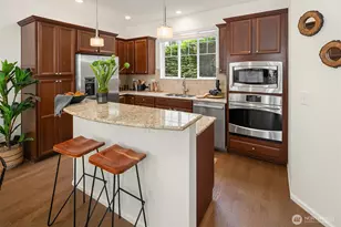 105 118th Ave SE, Bellevue, WA 98005 - Photo 3
