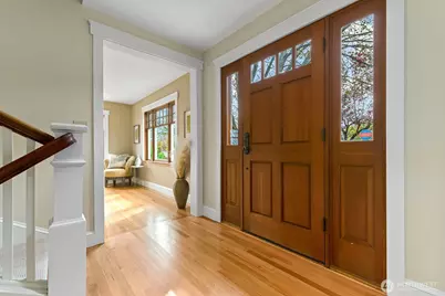 4060 39th Avenue SW, Seattle, WA 98116 - Photo 3
