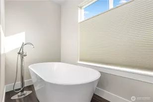 134 Blackfish Ct, Bremerton, WA 98310 - Photo 19