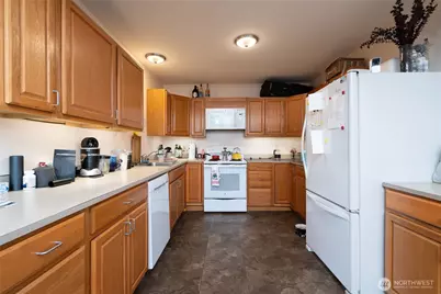 1917 Commercial Avenue, Anacortes, WA 98221 - Photo 13