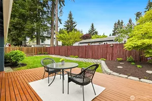 12018 NE 136th Pl, Kirkland, WA 98034 - Photo 15