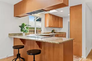 12018 NE 136th Pl, Kirkland, WA 98034 - Photo 7