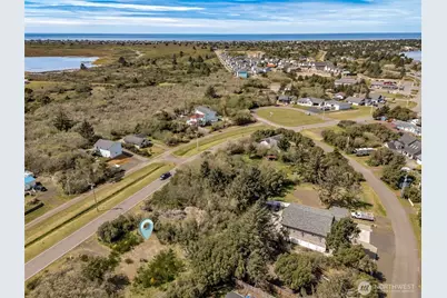 148 Marine View Drive SE, Ocean Shores, WA 98569 - Photo 9