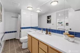 715 N 48th St, Seattle, WA 98103 - Photo 25